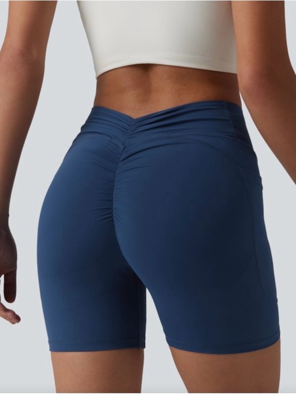 LARGE.HALARA ULTRASCULPT HIGH TUMMY CONTROL WITH BUTT SCRUNCH LIFT & BANDS BIKER